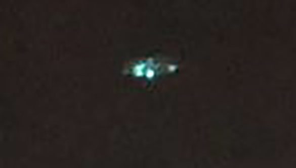 Dubai Witness Photographs 'UFO' Over Workplace