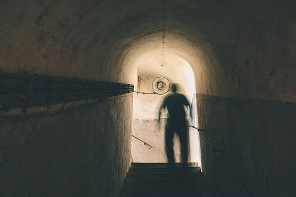 Pop Icon Gary Numan Recalls 'Ghost' Encounter on London Tube