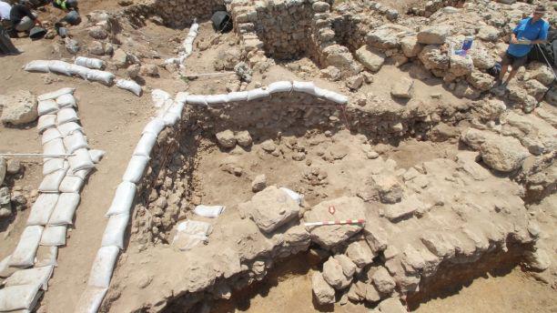 Academics Seeking Ark of the Covenant Find Ancient Artefacts