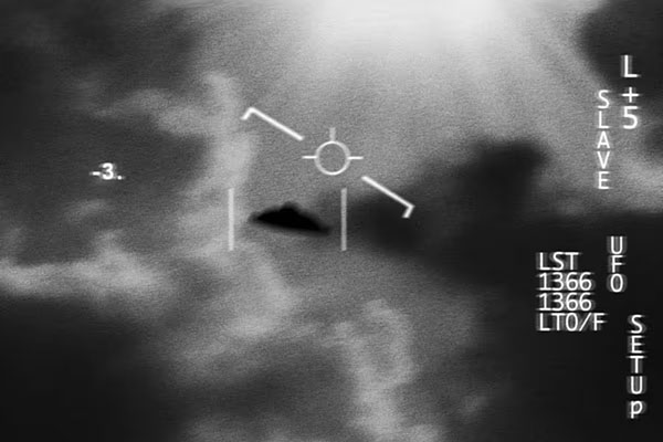 US Lawmakers Set April Deadline for Release of UFO Videos