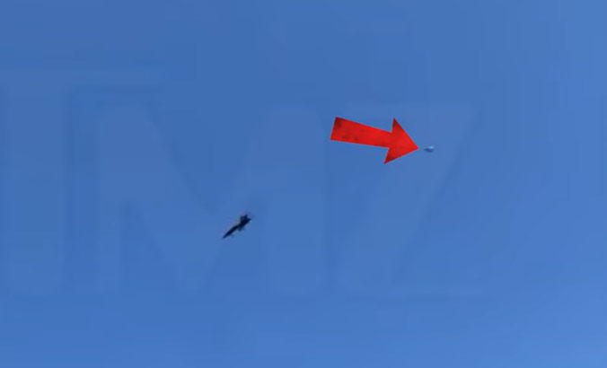 Odd 'UFO' Zips Through Sky During Blue Angels Airshow