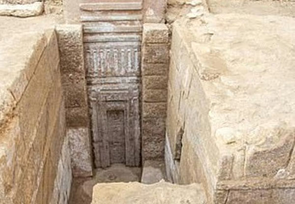 Archaeologists Discover 'Door to the Afterlife' in Ancient Tomb