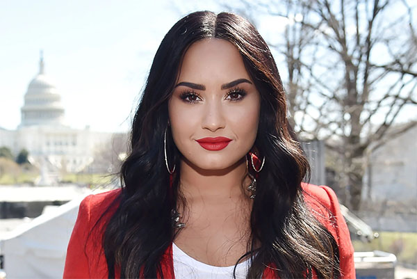 Pop Star Demi Lovato Teams up with Steven Greer for CE5 Event