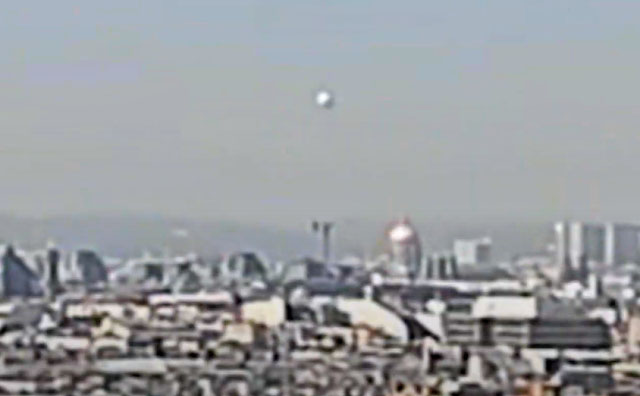 Spherical 'UFO' Filmed over Paris?