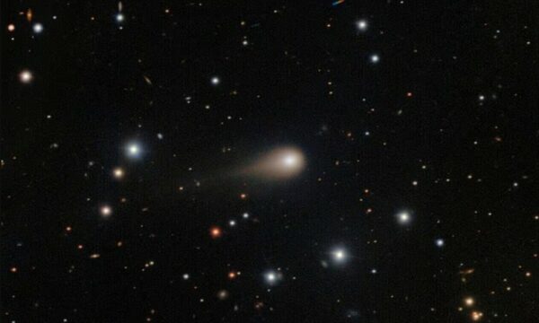 Mysterious Interstellar Object Changes Shape and Colour