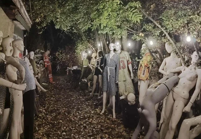 UK 'Mannequin Graveyard' Opens to the Public